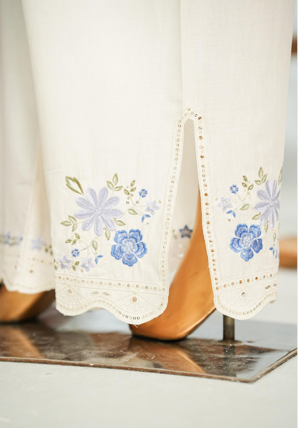 BIN SAEED Feminine Finesse White