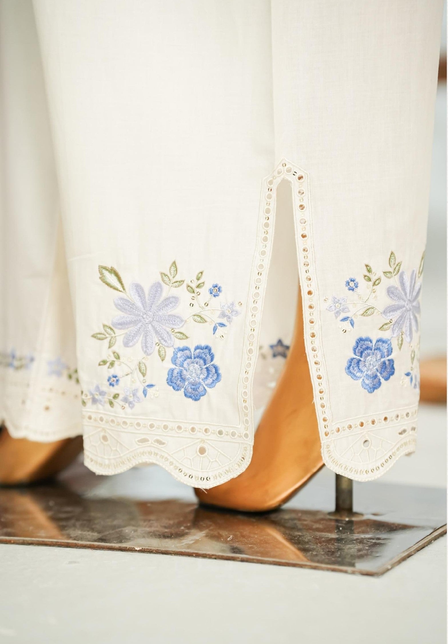 BIN SAEED Feminine Finesse White