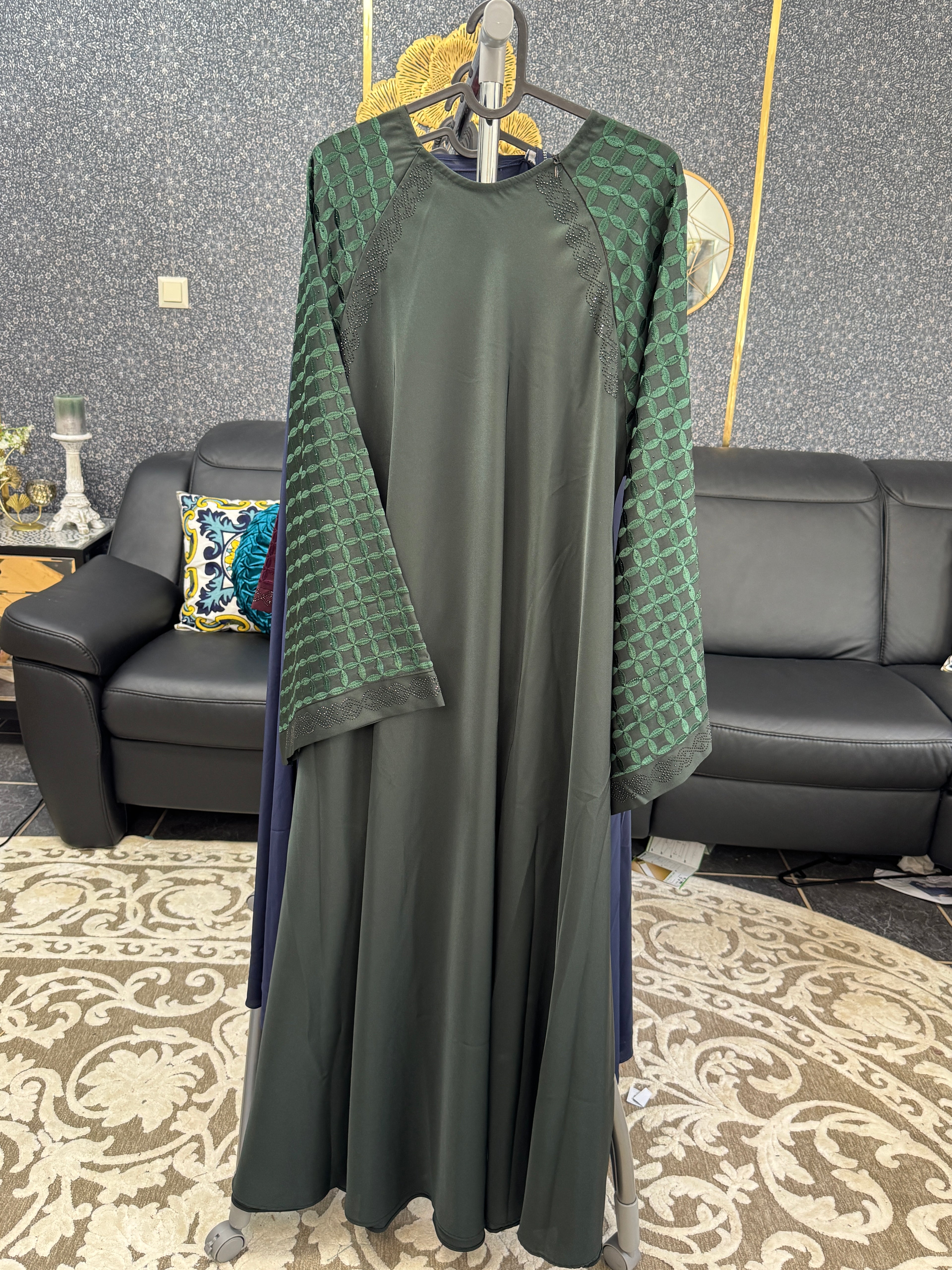 Bottle Green Embossed Geometric Lattice Pattern Abaya