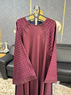 Maroon Embossed Geometric Lattice Pattern Abaya