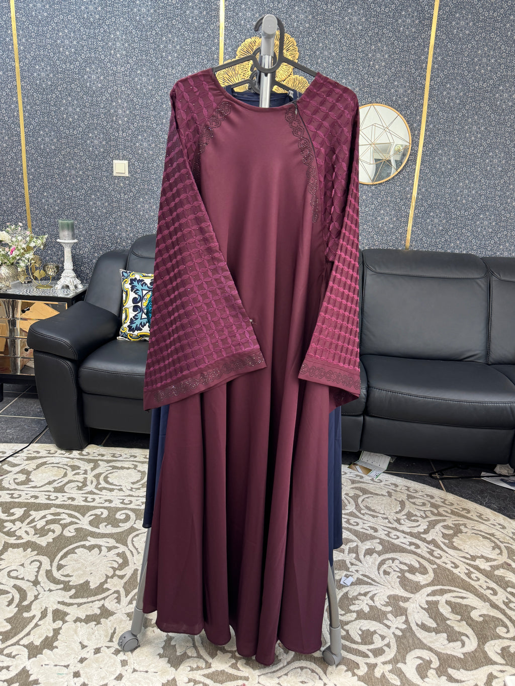 Maroon Embossed Geometric Lattice Pattern Abaya